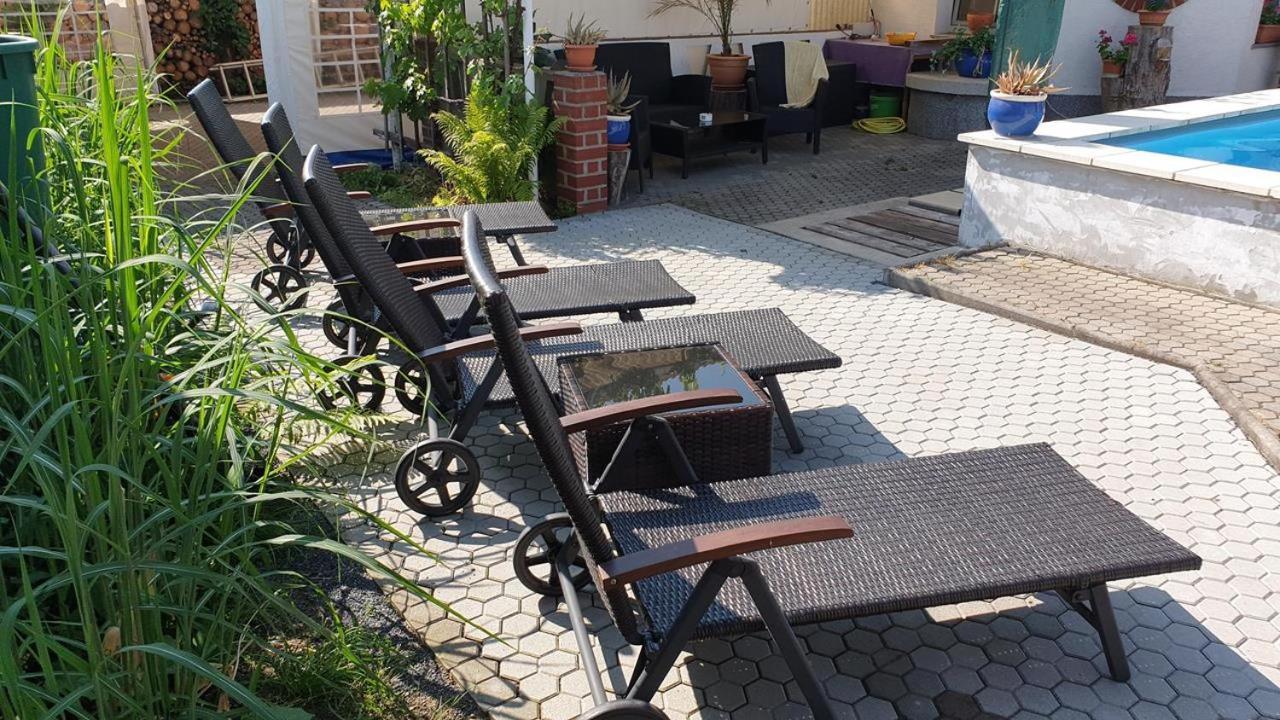 Pension Muench "Am Anger" Neuseusslitz Luaran gambar